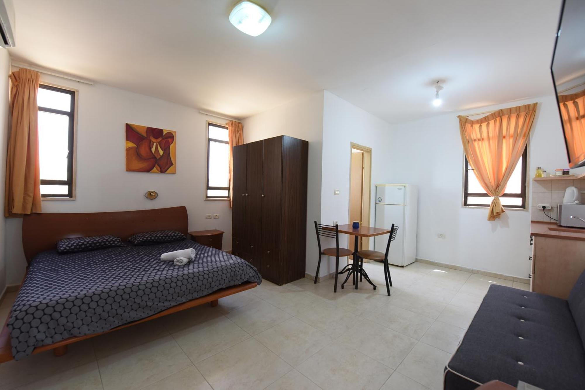 Flintstone Guest House Eilat Ngoại thất bức ảnh