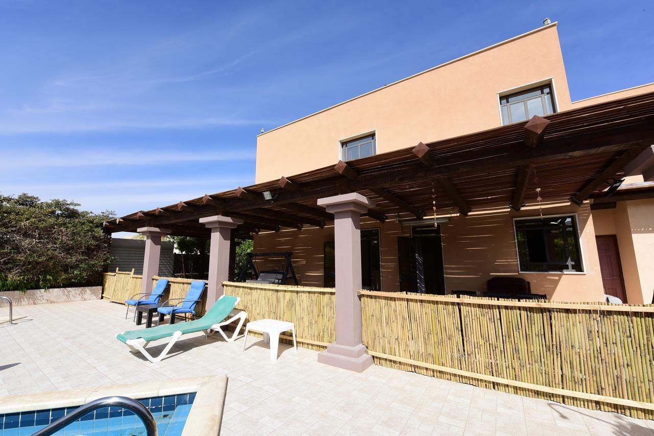 Flintstone Guest House Eilat Ngoại thất bức ảnh