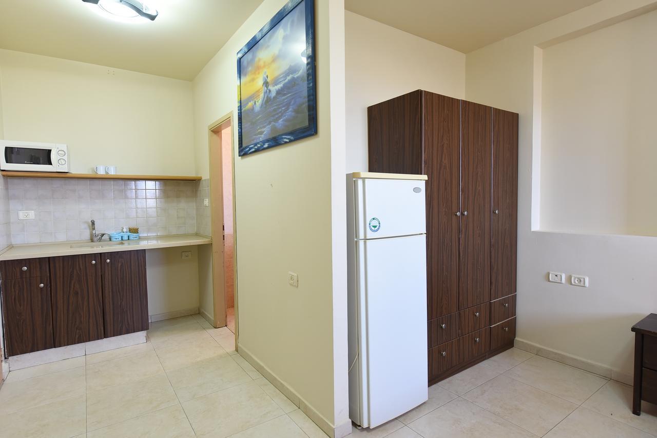 Flintstone Guest House Eilat Ngoại thất bức ảnh